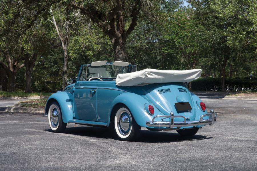  Volkswagen Beetle Cabriolet White Roof 1963 года  (фото 2 из 18)